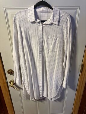 Women's White Striped Front Blouse XL Lightweight Stripe Slits on both Sides